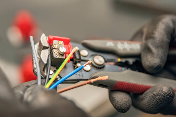 Best Emergency Electrical Repair  in Lakewood Park, FL